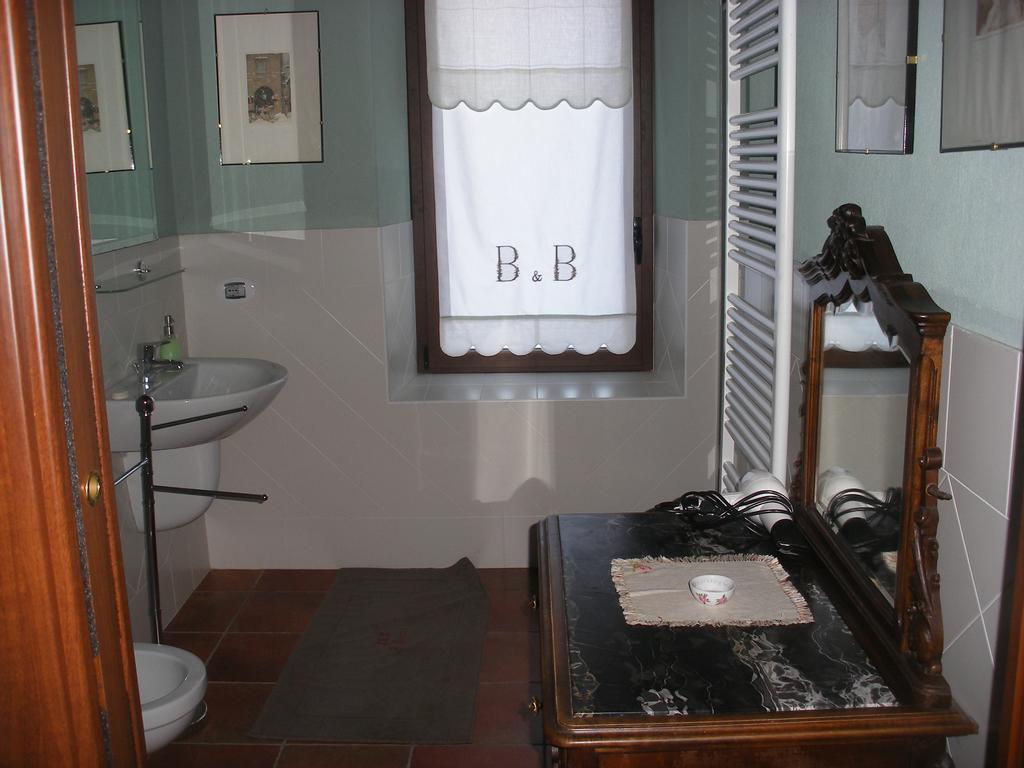 B&B Il Baciass Pinerolo Habitación foto